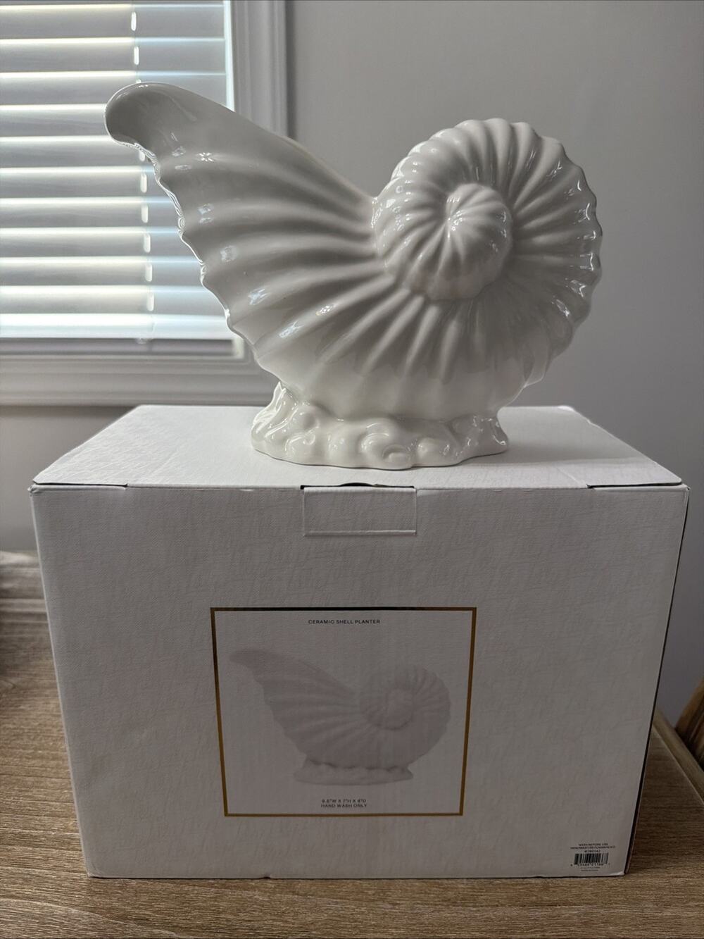Lilly Pulitzer Ceramic Nautilus Shell Shaped Planter - White - NWT